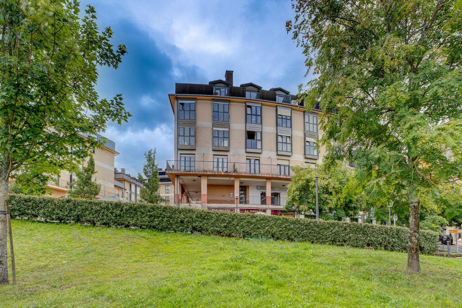 Luminoso Atico Con Terraza, Irun, Parking, 4Pax Apartment Luaran gambar